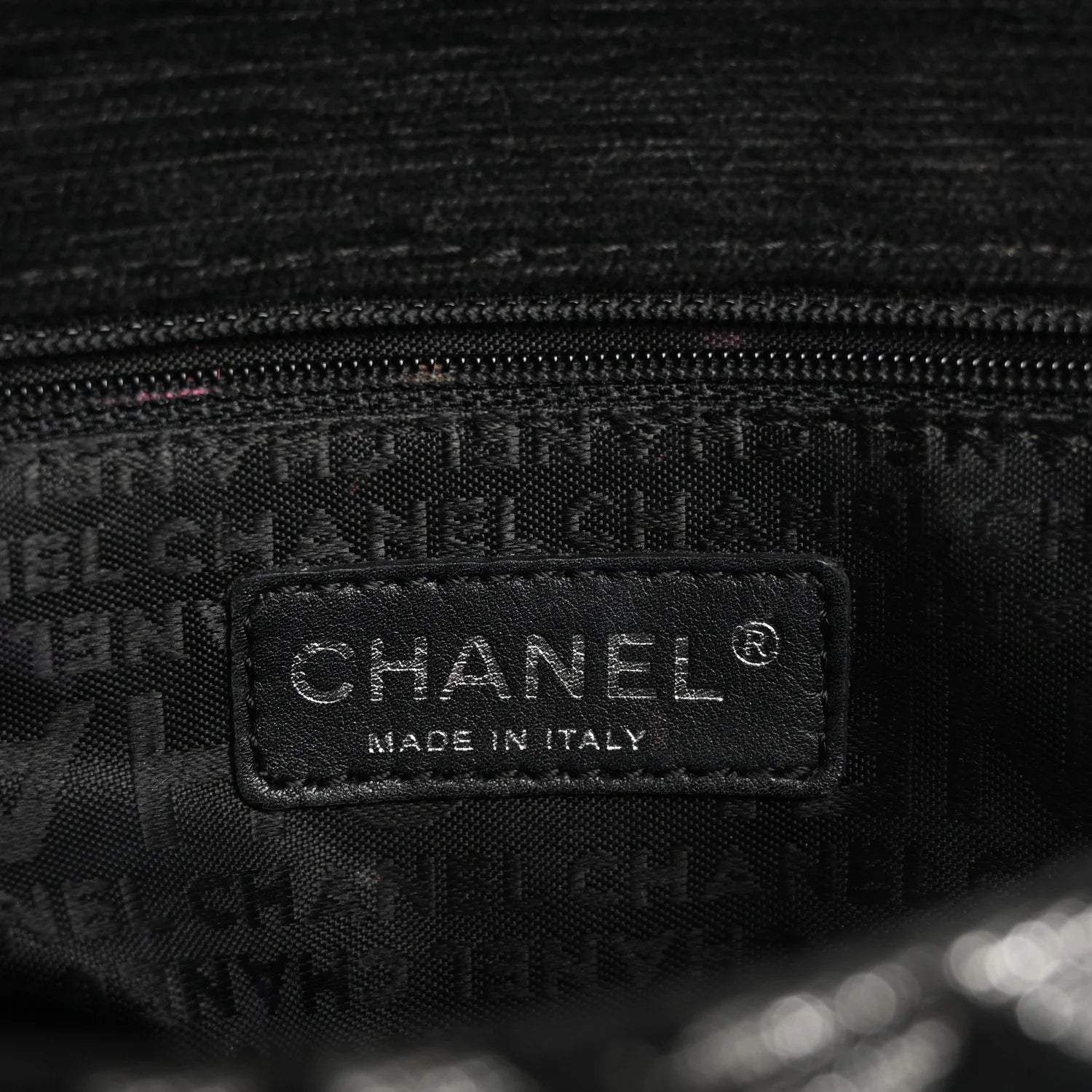 Tweed CC Cruise Small Chain Flap Black Silver