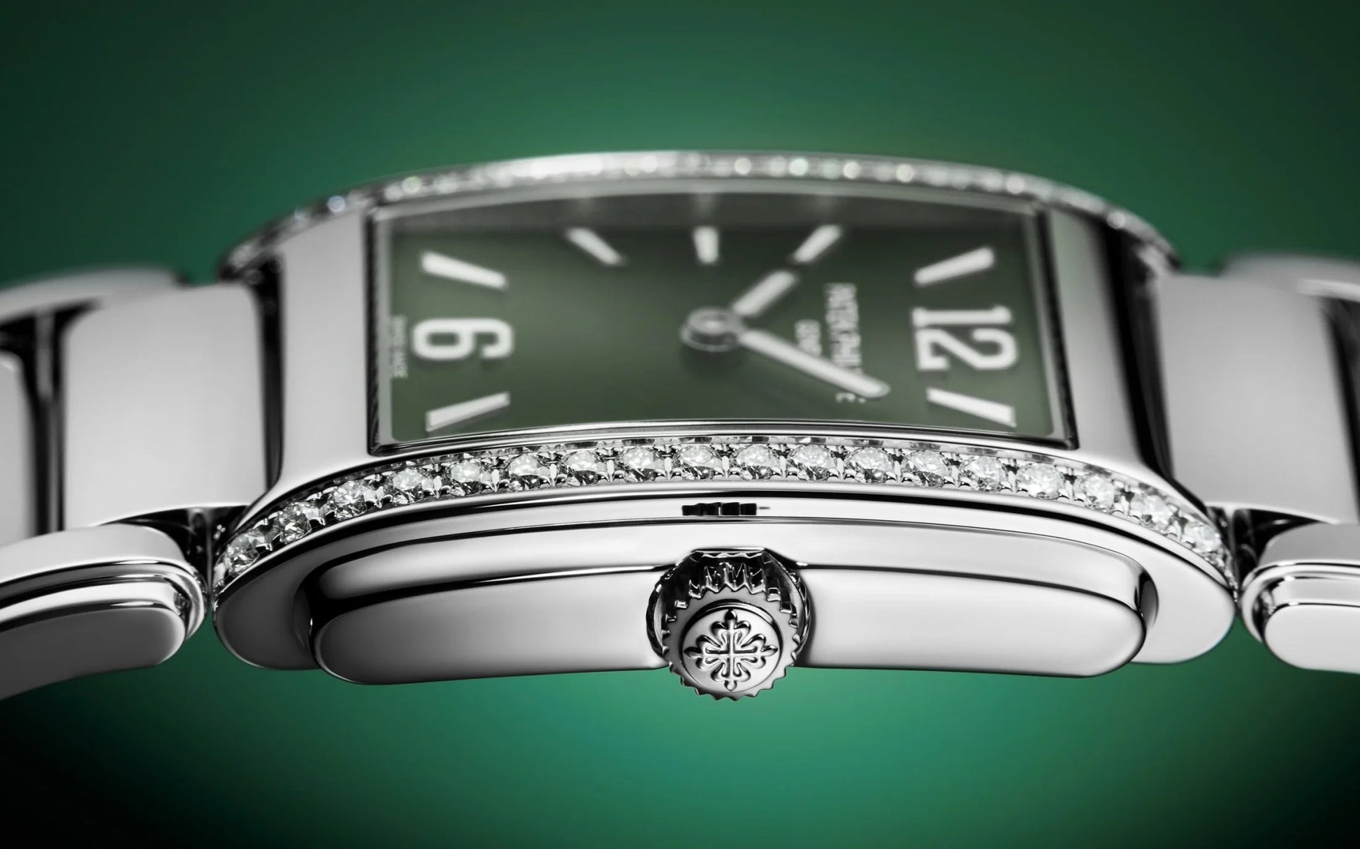 Twenty~4 Quartz Ladies Watch, Stainless Steel with 36 Diamond (~0.42 Ct), 25.1 X 30 Mm, Ref# 4910/1200A-011